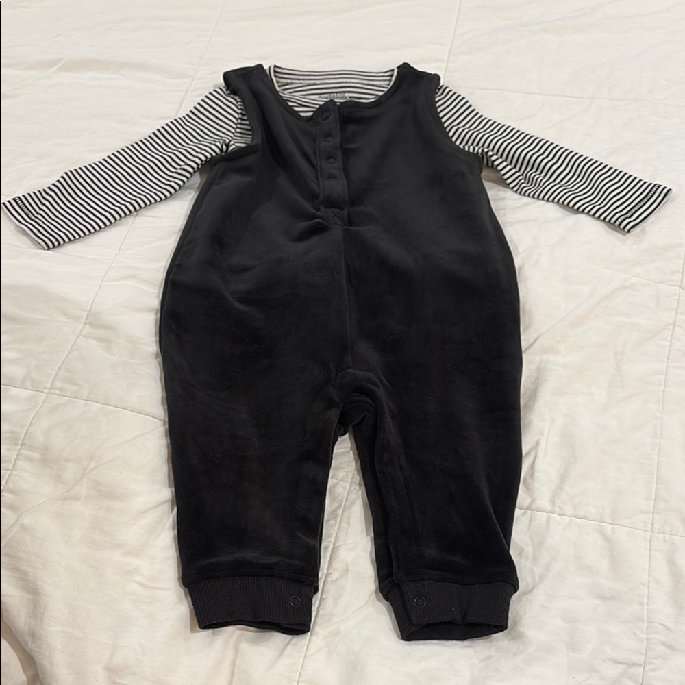 2/$20 GYMBOREE Black and White Striped Baby Jumpsuit